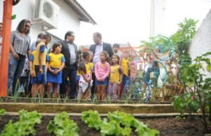 Escola João Ribeiro recebe horta orgânica Projeto “Escolas Mais Sustentáveis”, é iniciativa da gestão do prefeito Hildon Chaves