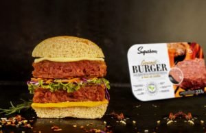 SUPERBOM LANÇA HAMBÚRGUER VEGANO COM ASPECTO DE CARNE