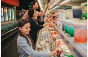 Flávia Pini, CEO da FX Retail Analytics e Bruno Rezende, CEO da 4Intelligence, explicam os impactos positivos de uma gestão com inteligência de dados