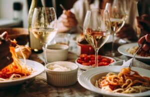 Brasileiro gasta 4,20% mais com lazer e alimentação fora do lar